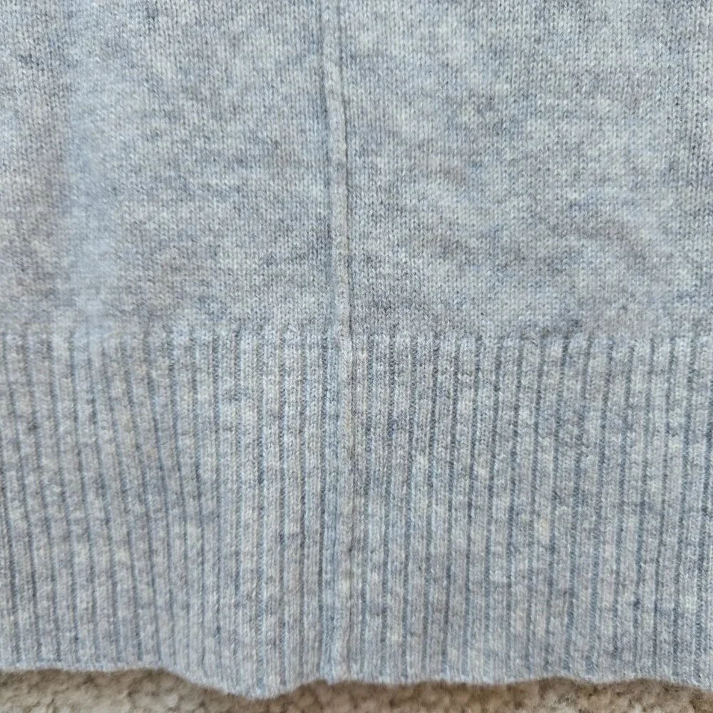 NWOT Aqua Cashmere Sweater Grey V-neck - Picture 7 of 8